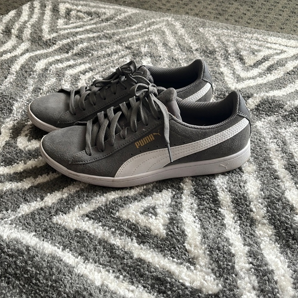 Grey Puma Gymshoes